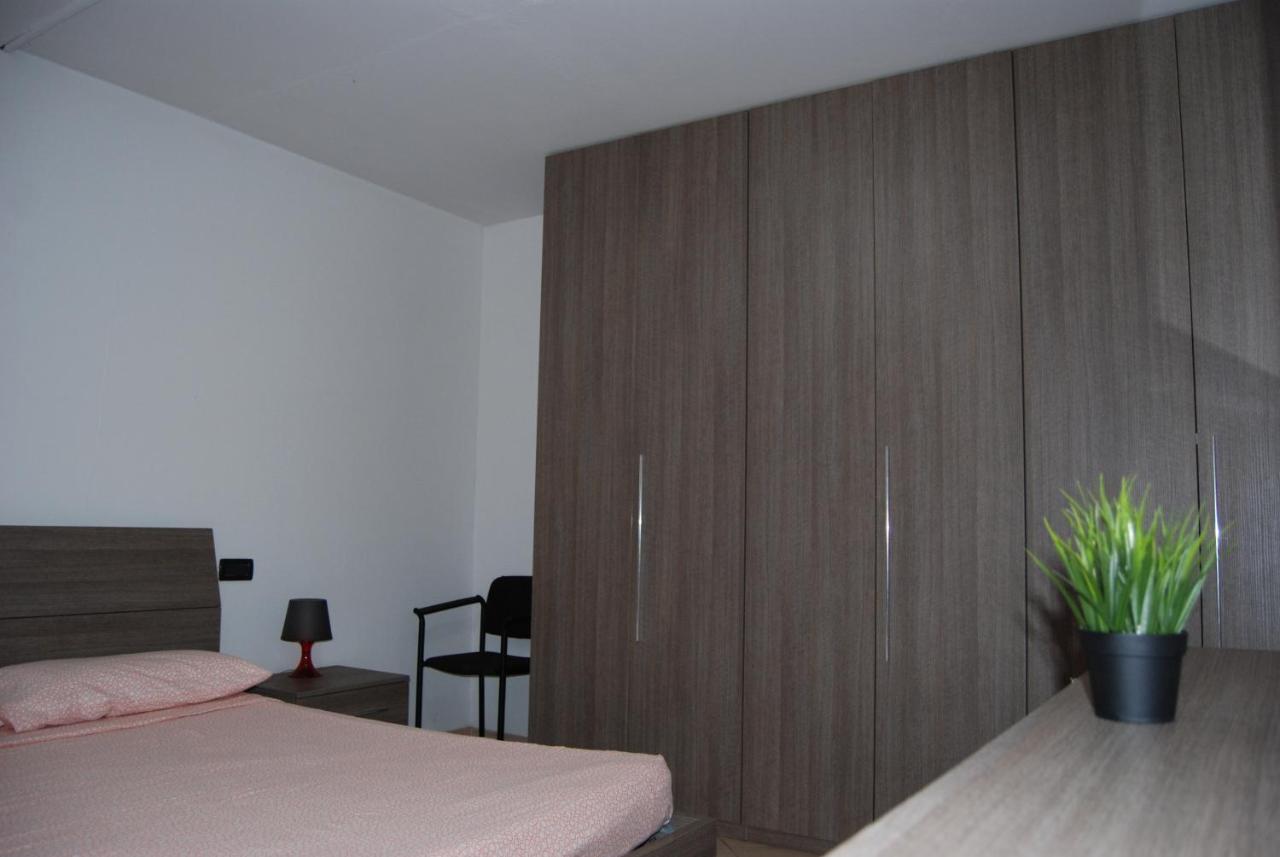 Case Vacanza Le Vele Desenzano del Garda Buitenkant foto