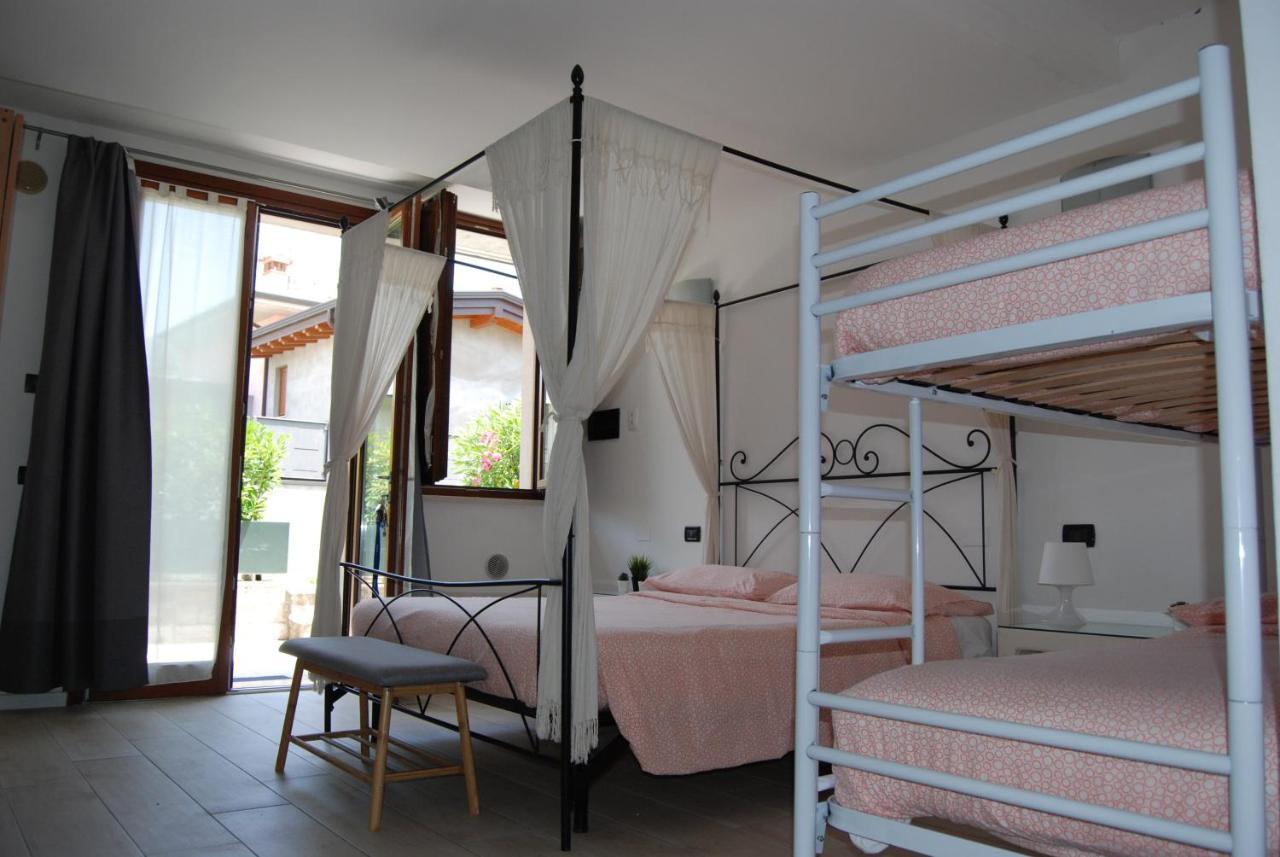 Case Vacanza Le Vele Desenzano del Garda Buitenkant foto