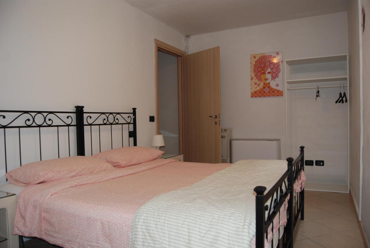 Case Vacanza Le Vele Desenzano del Garda Buitenkant foto
