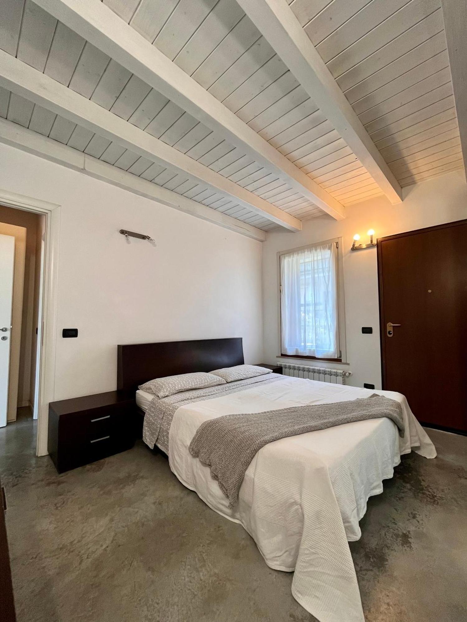 Case Vacanza Le Vele Desenzano del Garda Buitenkant foto