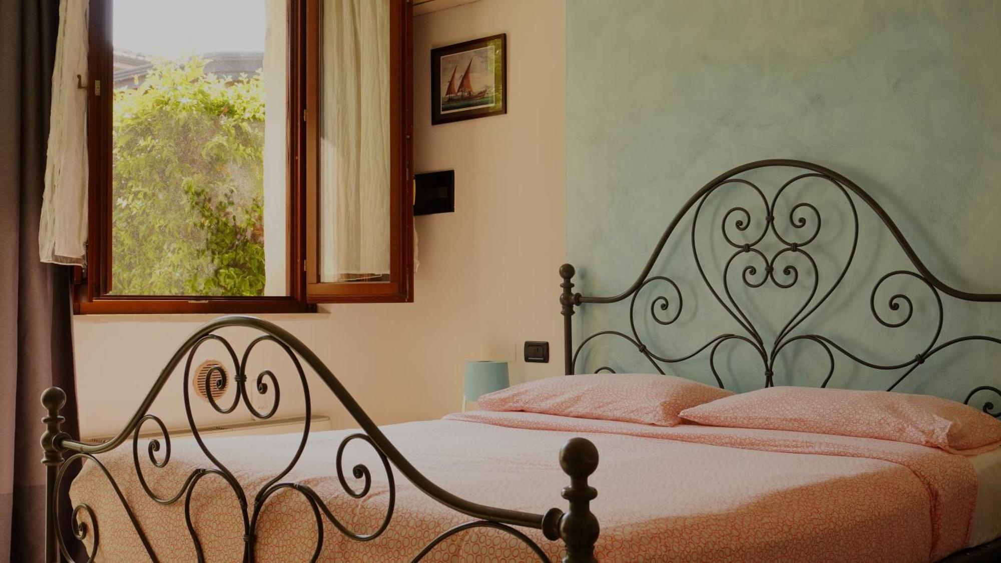 Case Vacanza Le Vele Desenzano del Garda Buitenkant foto